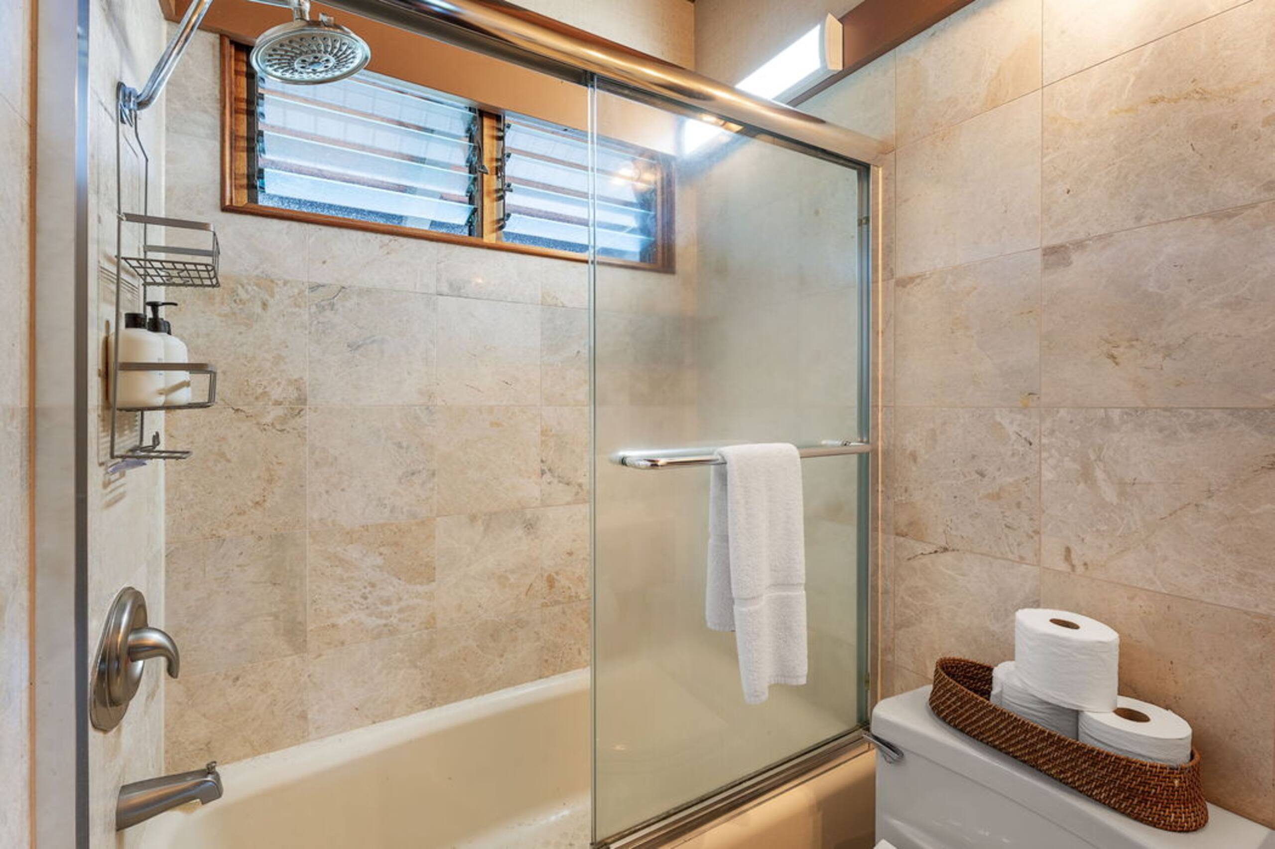 Home in Kailua-Kona · ★5.0 · 3 bedrooms · 4 beds · 2.5 baths - Image 33
