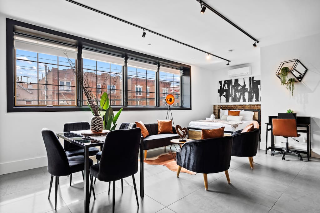 Brooklyn Bay Trendy Stylish Loft
