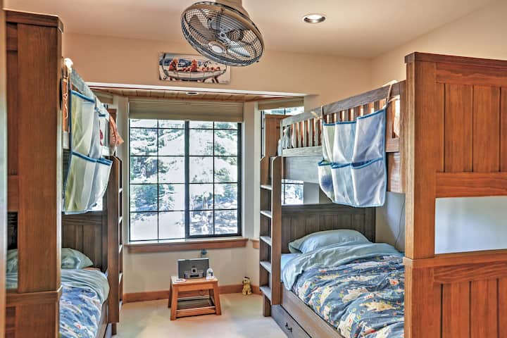 Chumba cha ghorofa (4 bunks + trundle)