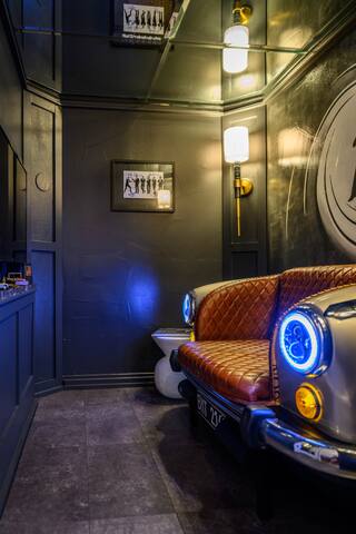 Edgewater Elegance- Luxury 2 Bedroom Charm gallery image 4