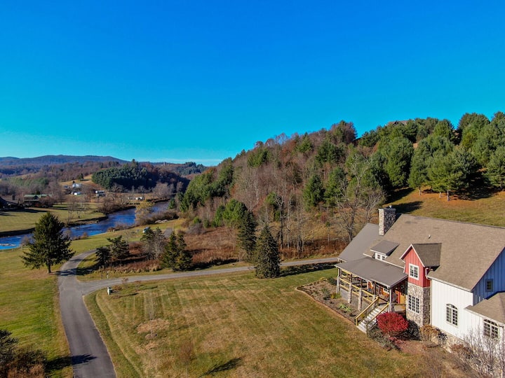 Robin Hoods Retreat - Luxury home - walk to river!