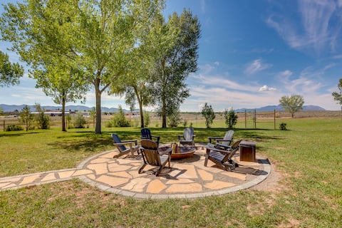 Cortez Retreat w/ Hot Tub - 11 mi to Mesa Verde!