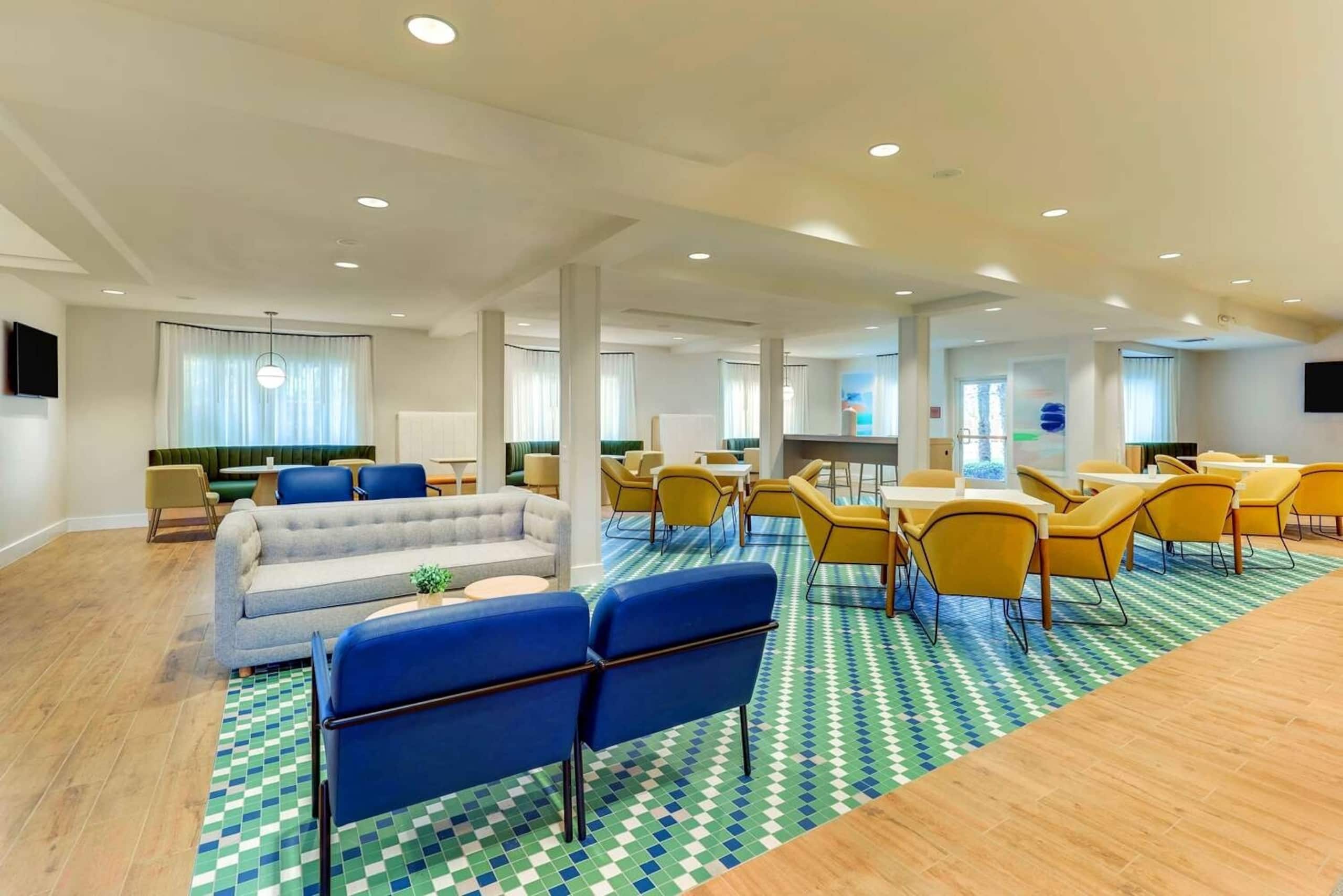 Hotel in South San Francisco · ★4.54 · 2 bedrooms · 2 private baths - Image 18