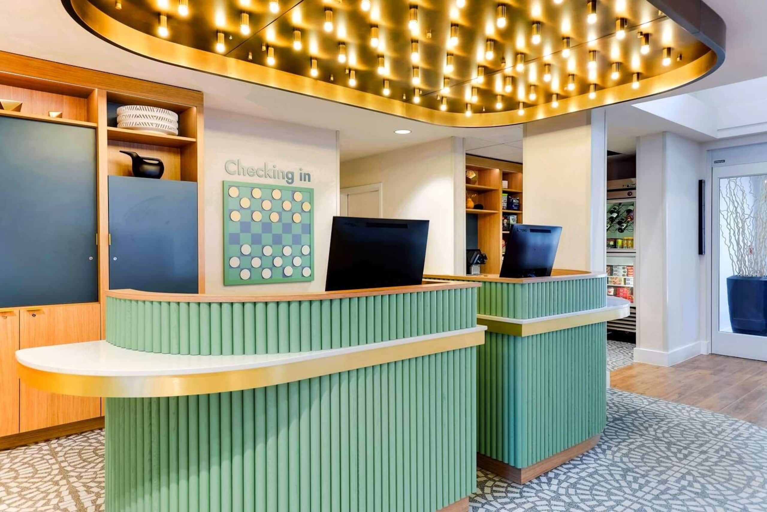 Hotel in South San Francisco · ★4.54 · 2 bedrooms · 2 private baths - Image 14