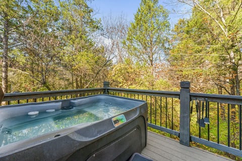 Luxury 5BR Retreat with Private Hot Tub