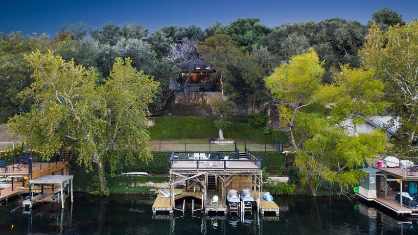Gorgeous Lakehouse ~Private Boat Slip~ Lake Austin gallery image 5