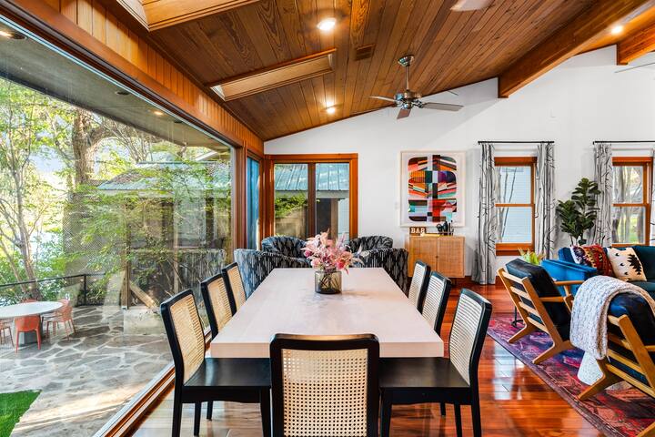 Gorgeous Lakehouse ~Private Boat Slip~ Lake Austin gallery image 4