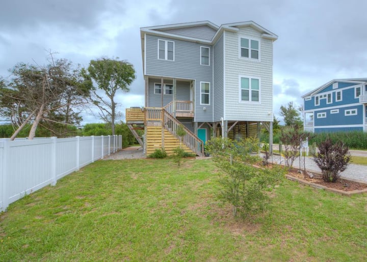 3br Oasis In Oak Island Canal Views - Oak Island, NC