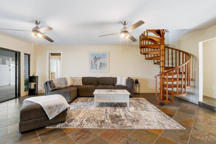 Luxurious Makai Villa with Pool and Ocean Views gallery image 5