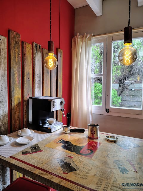 My House Your House E, Central and Pet friendly