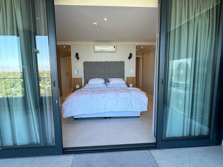 Მთავარი საძინებელი და პატიო