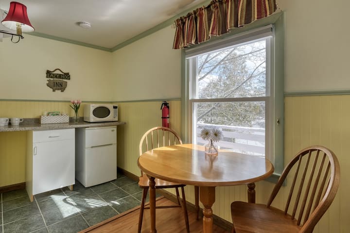 20 Stunning Acadia Lodge W/ac Open Hearth Inn - Bar Harbor, ME