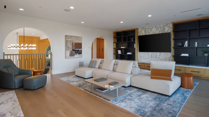 Malibu Point Dume Estate Pool/Theater/ Ocean View gallery image 5