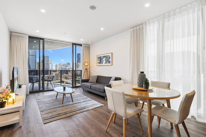 Chic 2-bed With Rooftop Pool Overlooking The City - Brisbane