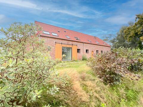 Beautiful farmhouse for groups with indoor pool