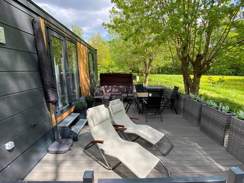 Tiny Haus Seeblick by Interhome