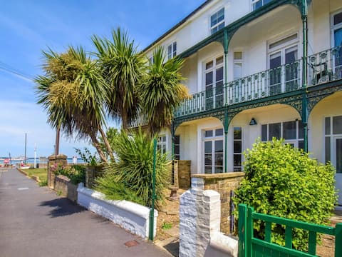 4 Bed in East Cowes (oc-88655)