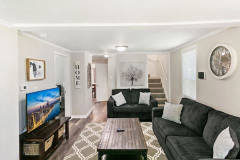 Home in DT Libertyville near Corp HQs & Naval Base