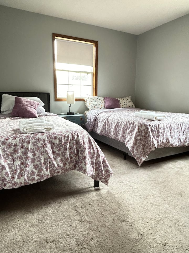 Спалня – две единични и едно двойно легло