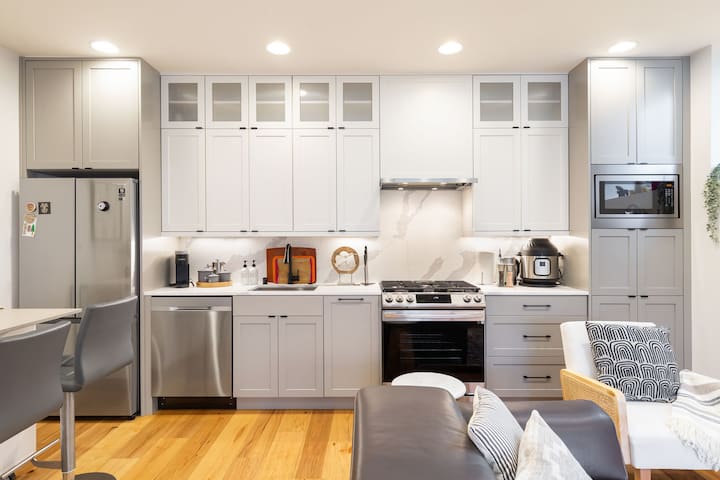 3br Queen Anne Retreat • Rooftop • Parking • Spu - Seattle, WA
