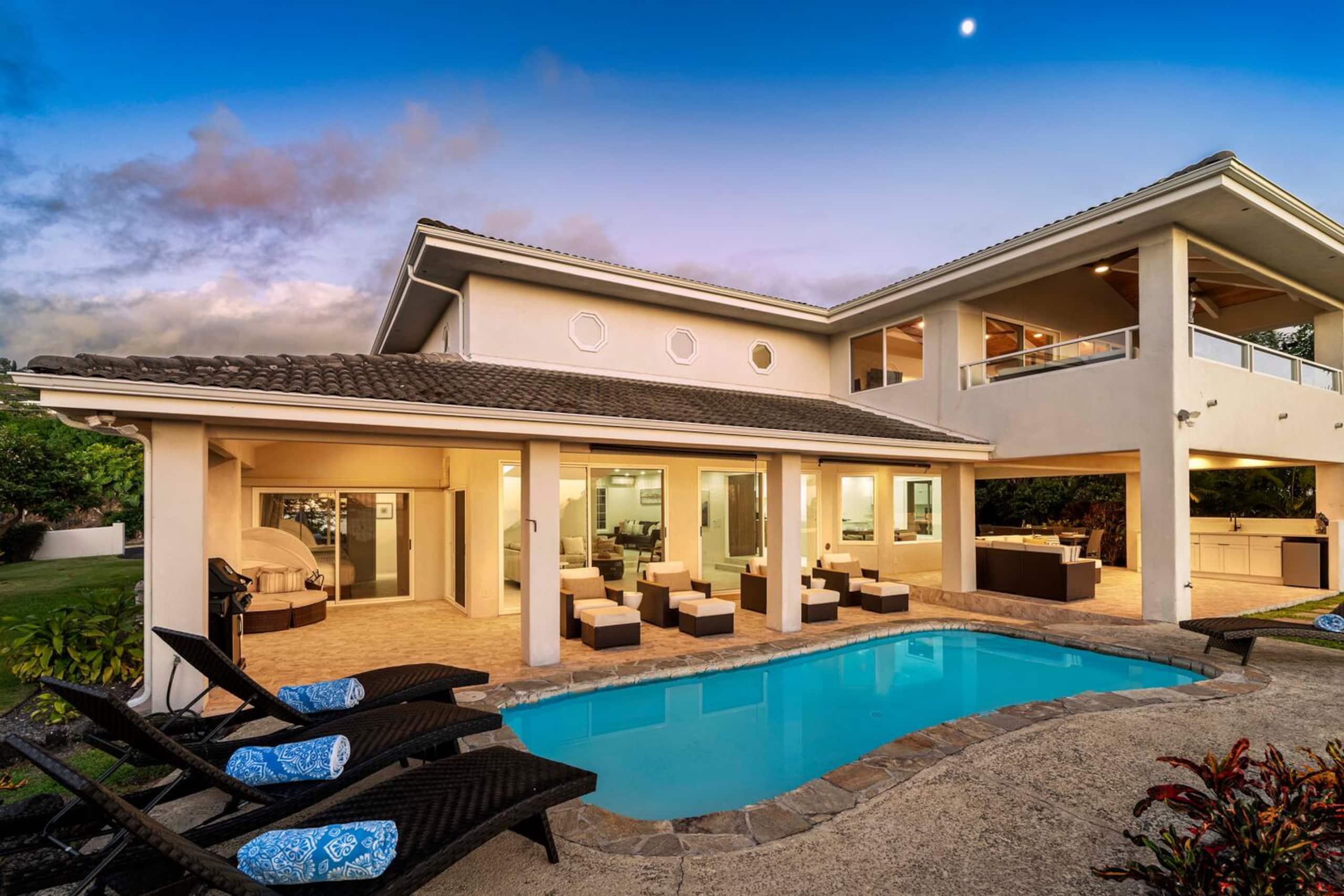 Home in Kailua-Kona · ★4.53 · 3 bedrooms · 6 beds · 3 baths - Image 1