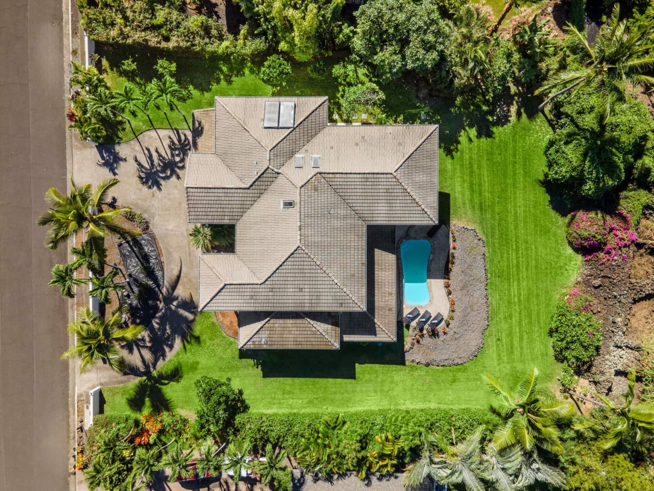 Home in Kailua-Kona · ★4.53 · 3 bedrooms · 6 beds · 3 baths - Image 44