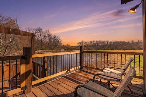 Kansas City Creekside Lodge on 22 Acres for Groups