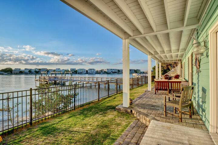 Lumina Peoperty Group managed Airbnb listing 1