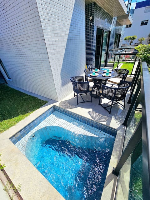 The best private pool in downtown Porto