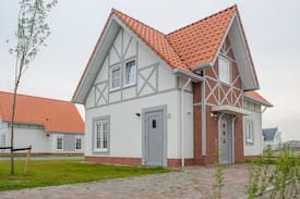 Detached villa with infrared sauna near sea