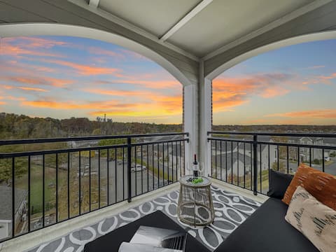 Summit at Antiquity 2-Kings, 2-Twins, Elevator