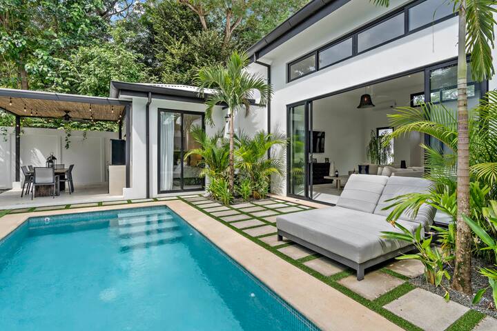 Luxury Villa w/ Casita, Pool & Walkable to Beach