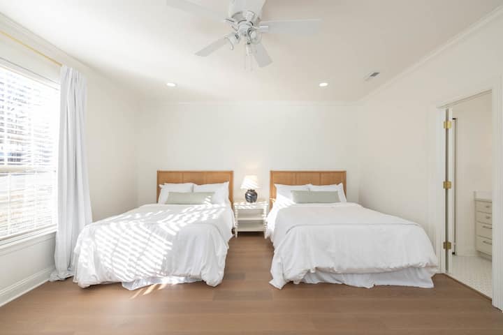 ორი 150–179‑სმ‑იანი საწოლი