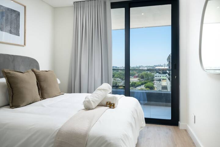 Newlands Peak Southern Cross gallery image 4