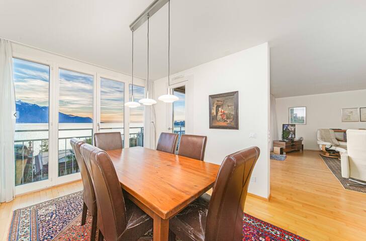 Incredible views of Montreux Lake 2BD Appartment gallery image 3