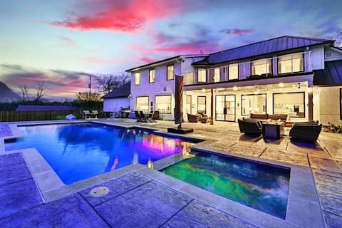 Winter Deal! Luxury Lakefront + Pool/Spa + Views