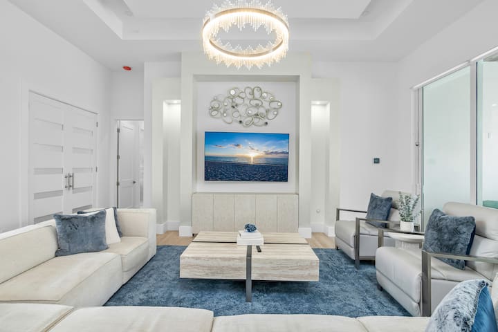 Blue Diamond Beach Home - Bonita Springs, FL
