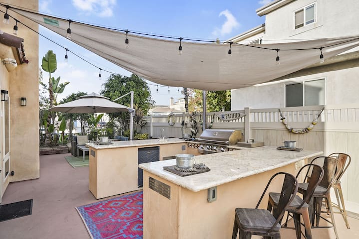 Pacific Beach Gem | WaterViews, Rooftop, Patio, AC