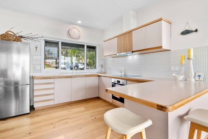 Sunrise in Lorne gallery image 4