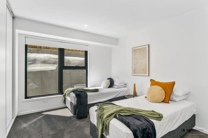 Bedroom3 with 2 Singles