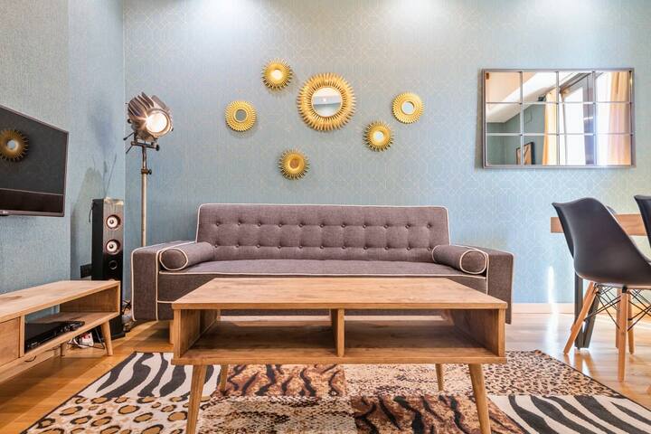 Sweett | Midtown Llimona gallery image 2