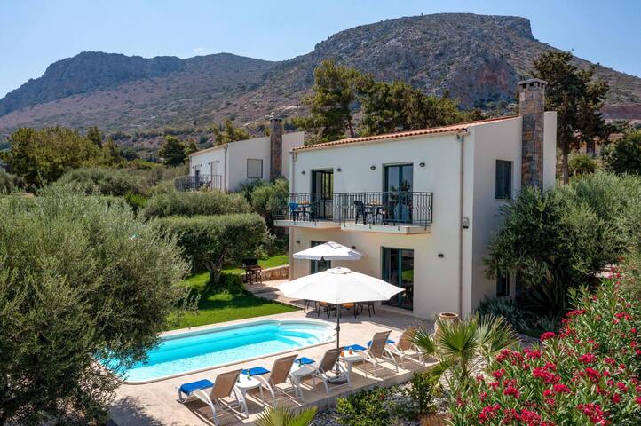 Villa Nefeli Green by Villa Plus gallery image 3