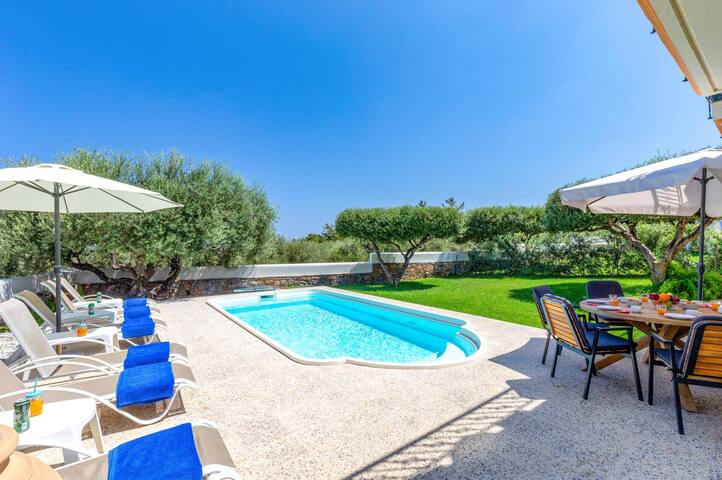 Villa Nefeli Green by Villa Plus gallery image 4