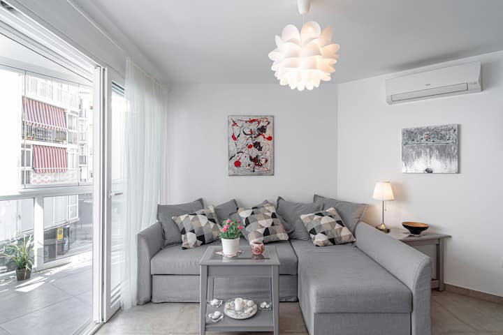 Suite Lumineuse Centre | 300m Balcón Europa - 네르하