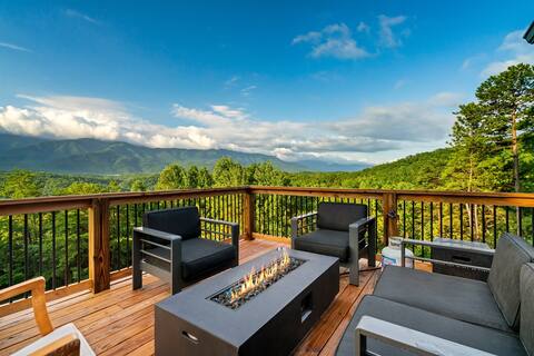 Heated Pool|Theater|Hot Tub|Arcade| Fire Pit| View