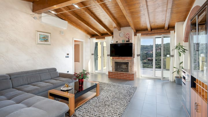 Villa Vittorio 6+2, Emma Villas - Imperia