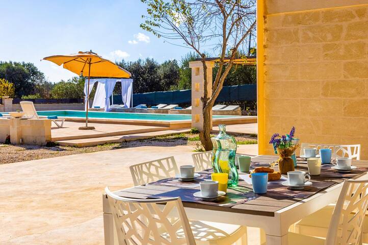 Villa Santa Lucia by Villa Plus gallery image 3