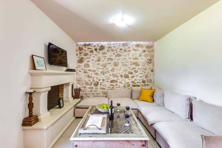 Villa Thimari by Villa Plus gallery image 5