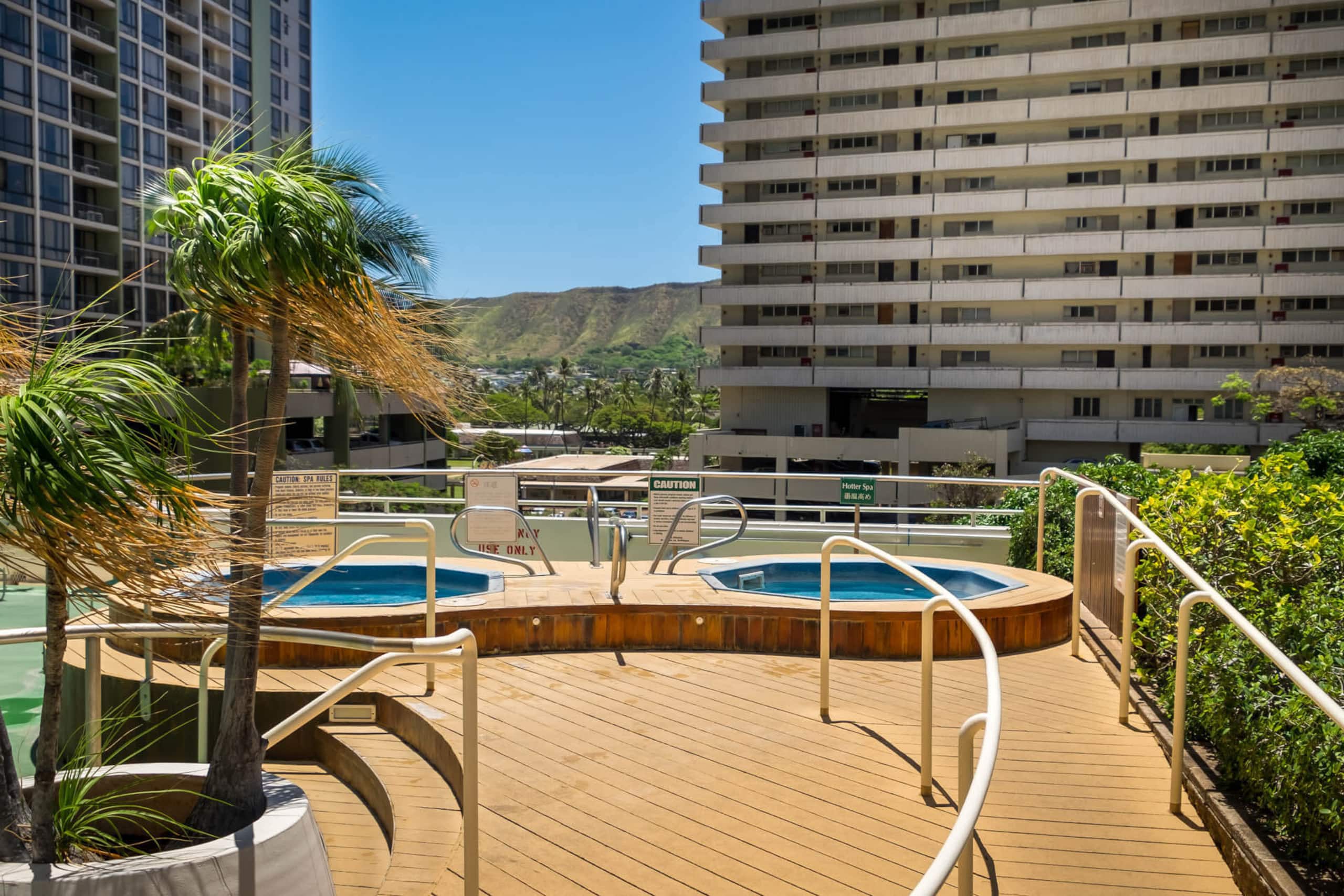 1BR Condo near Waikiki Beach w/ Private Lanai - Image 14