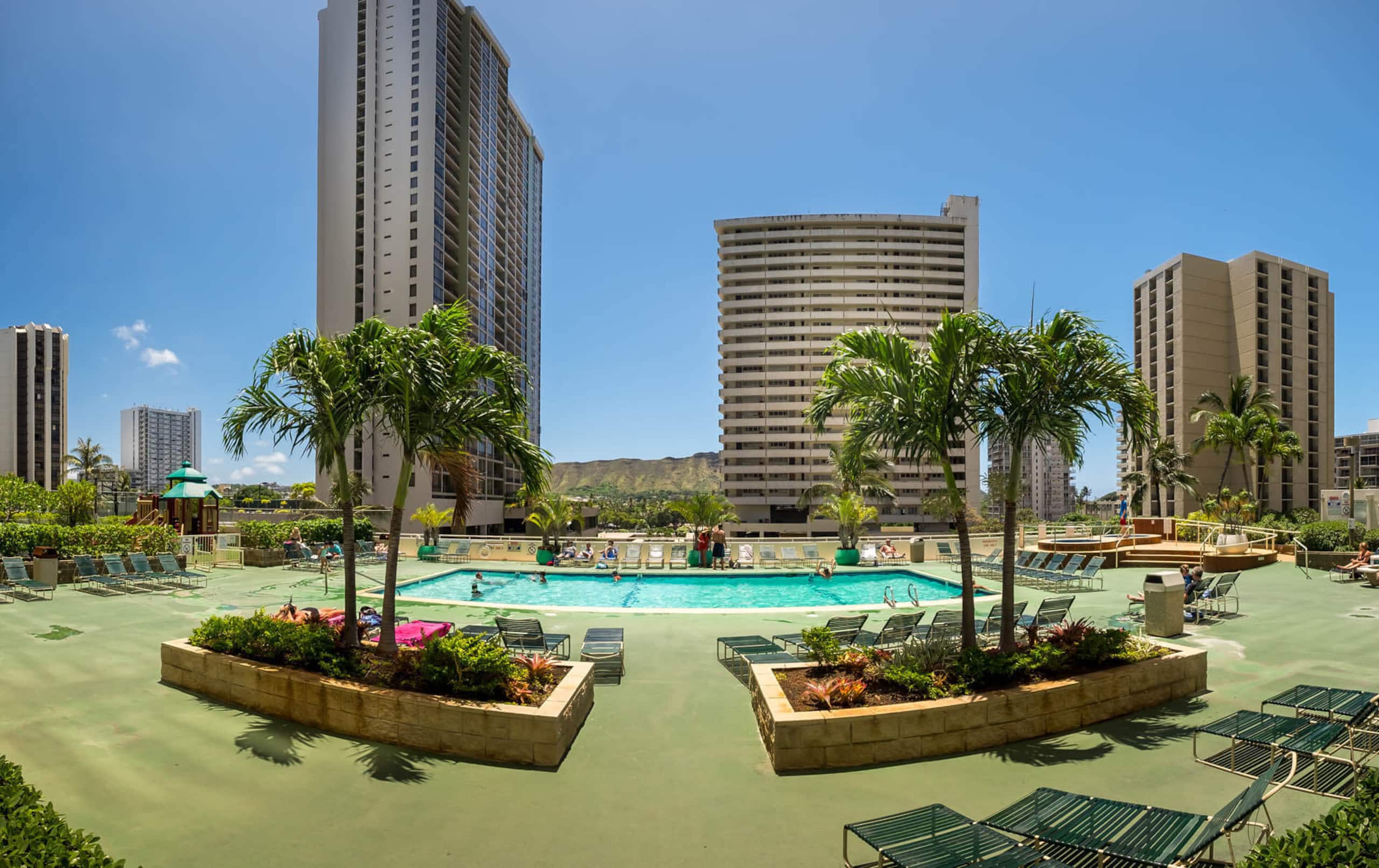 1BR Condo near Waikiki Beach w/ Private Lanai - Image 1